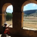 Un niño romano vigilando el paisaje