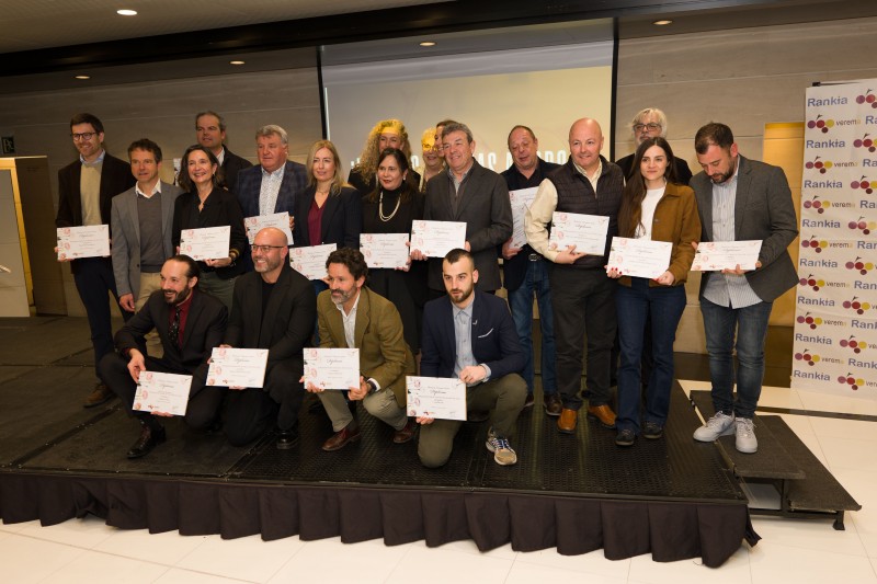 Los “Óscar del vino” reconocen a los grandes protagonistas del sector en los Premios Verema 2025 Los “Óscar del vino” reconocen a los grandes protagonistas del sector en los Premios Verema 2025